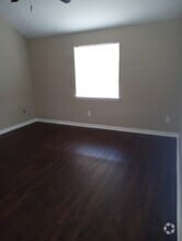 Building Photo - 1428 Hickory Ave