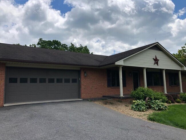 Building Photo - 2293 Riner Rd