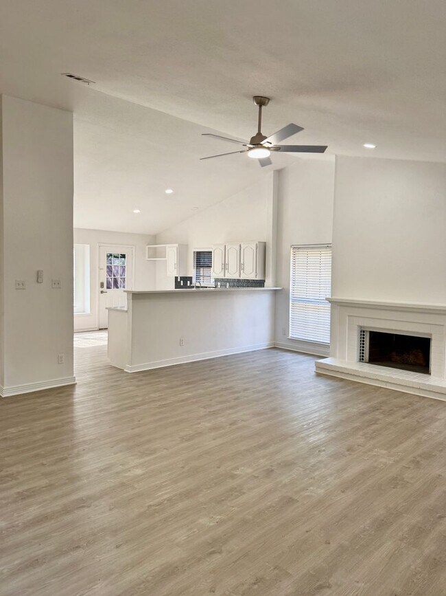 Building Photo - Fully Renovated 3-Bedroom in North Fort Worth – Top-Rated Keller ISD!