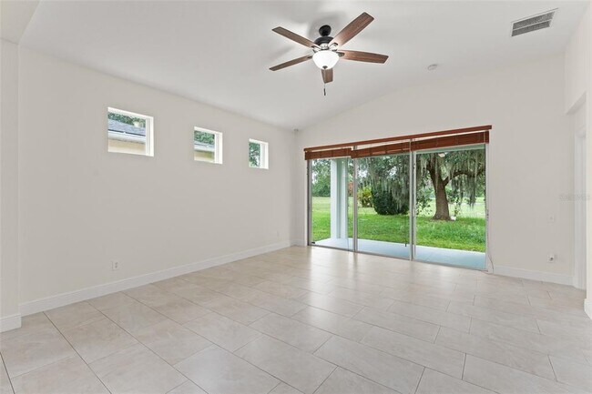 Building Photo - 8838 Abbotsbury Dr