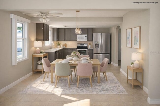 Building Photo - 6525 Manila Palm Way