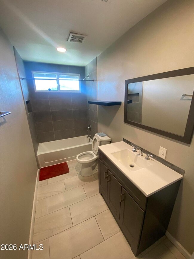 Building Photo - 4627 W Rose Ln