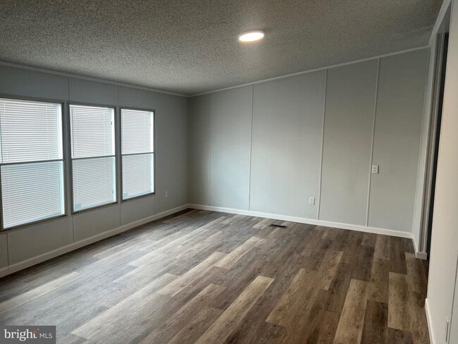 Building Photo - 107 Dugan Ct