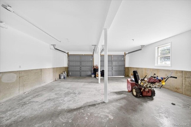 Building Photo - 226 Knoth Rd