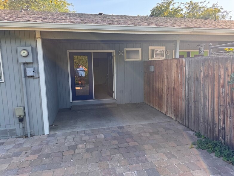 Building Photo - 4301 W Viola Ave