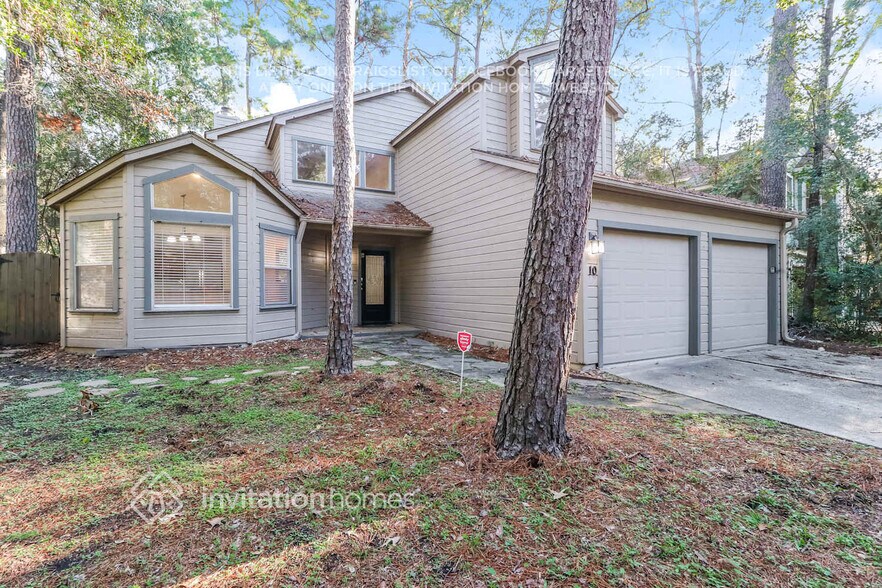 Building Photo - 10 Shallow Pond Pl