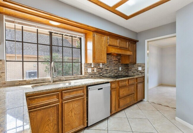 Building Photo - 3926 Oak Gardens Dr
