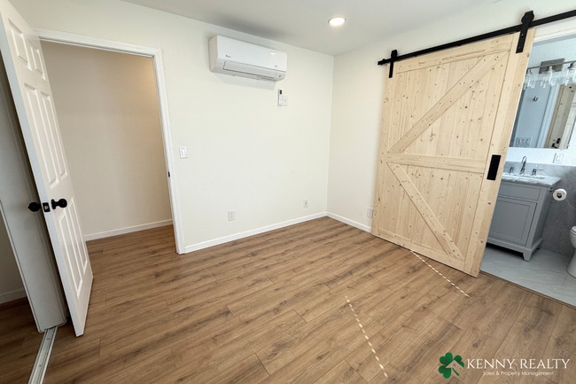 Building Photo - Remodeled 3 BD/2 BA Home with Private Entrance and Backyard