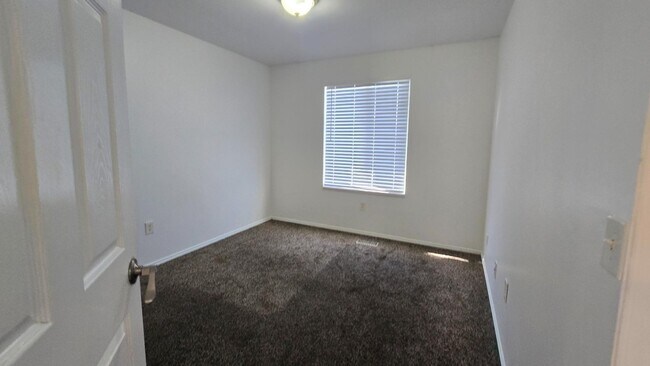 Building Photo - 6911 Hunter Dawn Way