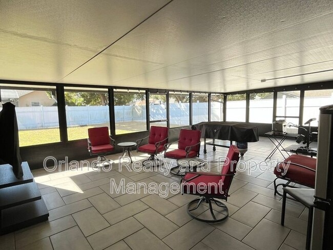 Building Photo - 947 Wages Way