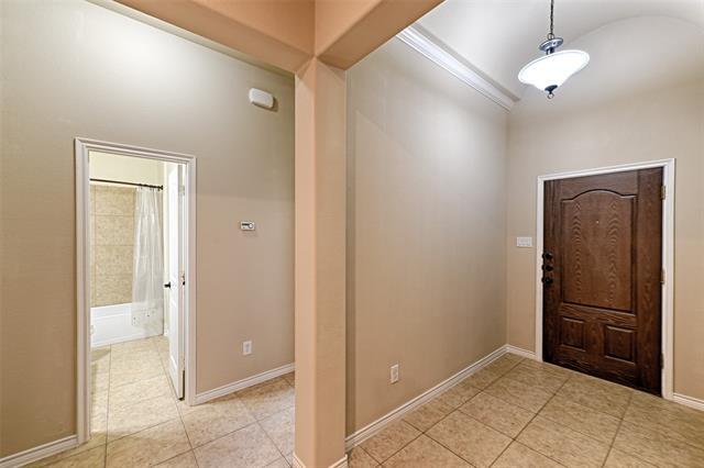 Building Photo - 10121 Waterstone Way