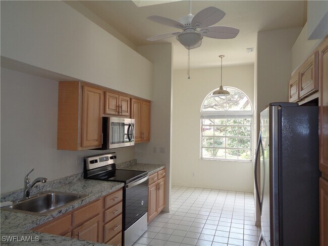 Building Photo - 271 Perignon Pl