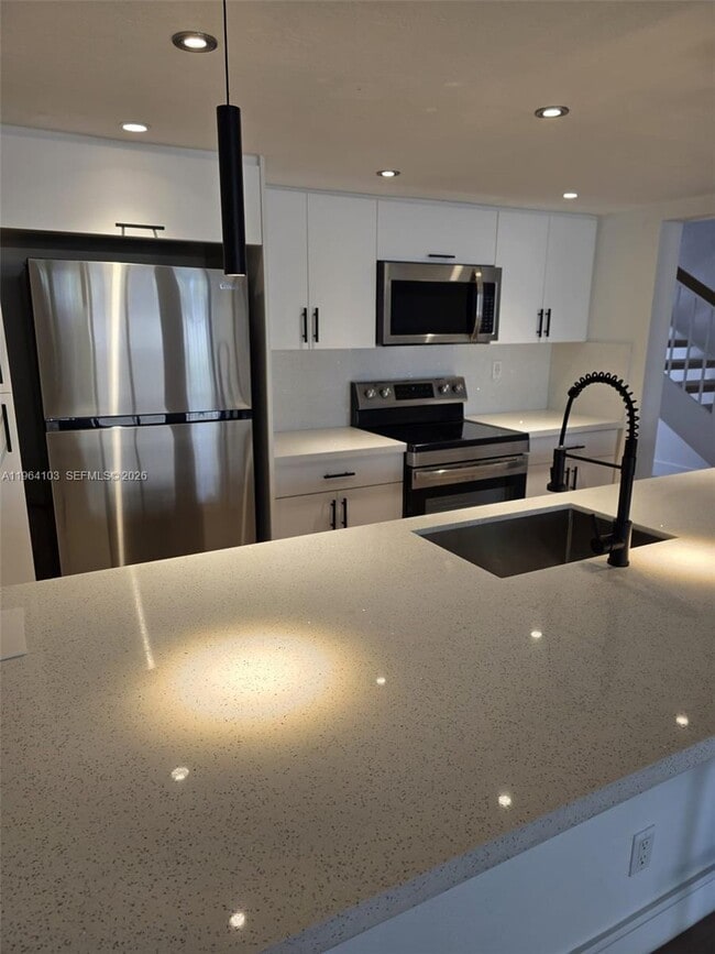 Building Photo - 10951 Cypress Rd