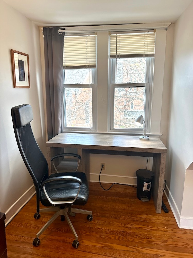 Building Photo - 354 Humphrey St