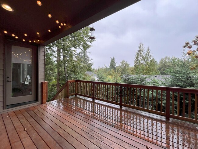 Building Photo - Spacious Corner-Lot Home with Three Levels...