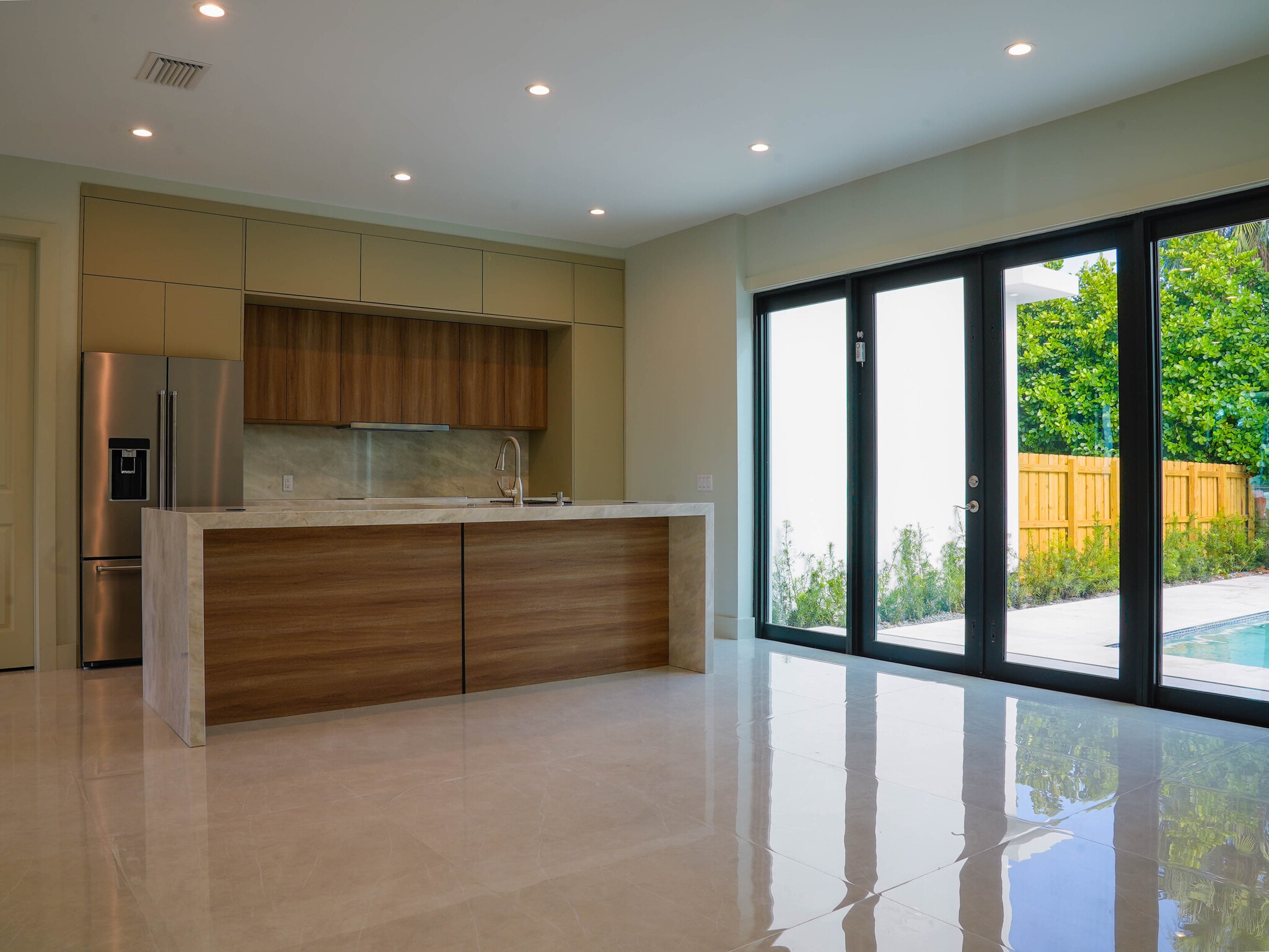 Building Photo - 6500 SW 84th St