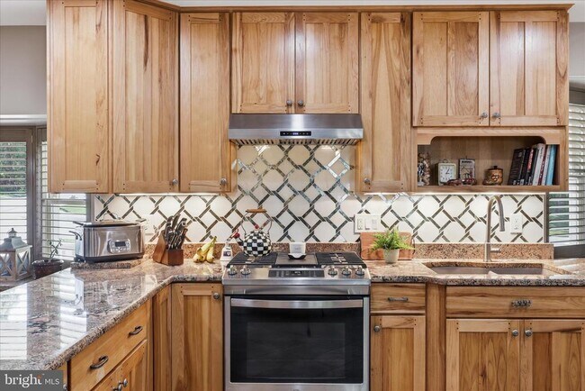 Building Photo - 5202 Garner St