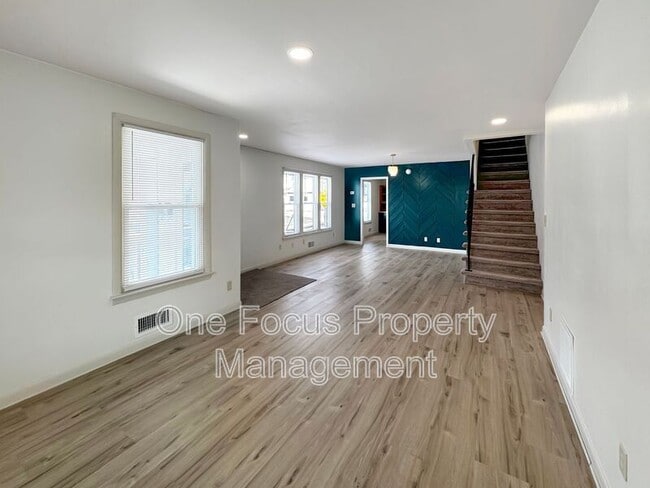 Building Photo - 2638 W 4th St