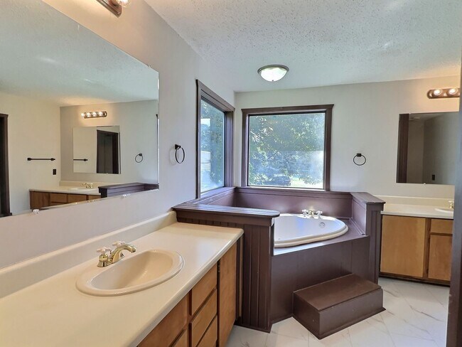 Building Photo - PINE LEVEL SCHOOL ZONE - 3 Bed 3 Bath Over 4,000 SQ FT on Acreage