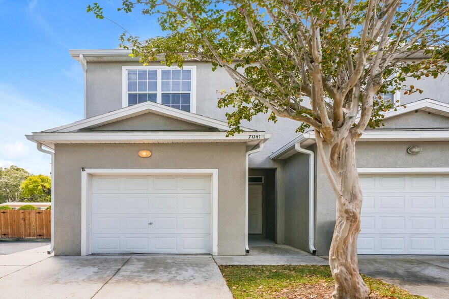 Primary Photo - 7041 Opal Dr