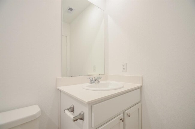 Building Photo - 4127 Saltillo Lakes Dr