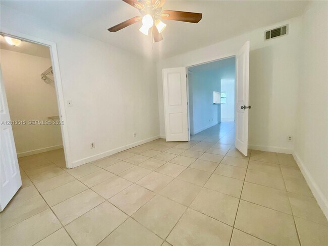 Building Photo - 4044 NW 87th Ave