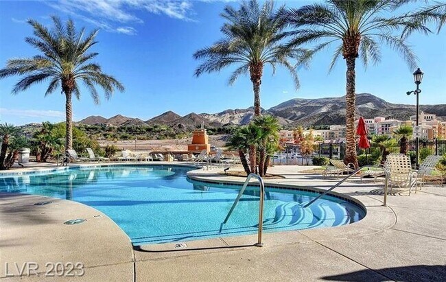 Building Photo - Stunning studio in Lake Las Vegas