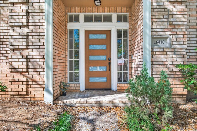 Building Photo - 16410 Fondren Grove Dr