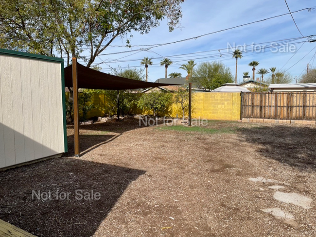 Building Photo - 1526 E McKinley St