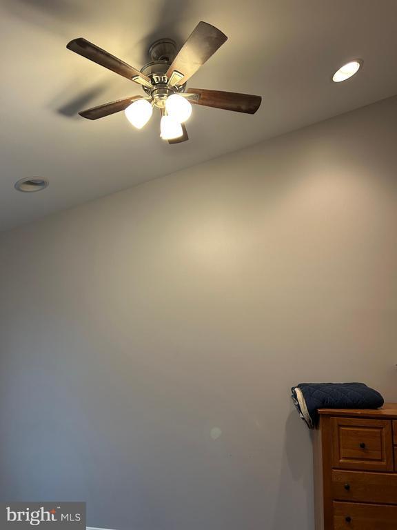 Building Photo - 11912 Benton Lake Rd