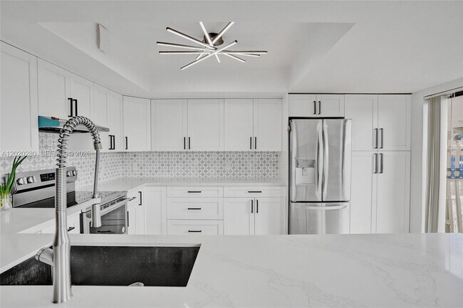 Building Photo - 15292 SW 46th Ln
