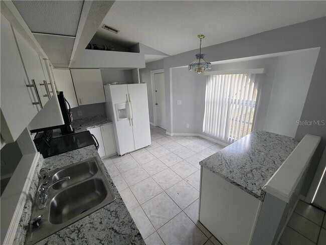 Building Photo - 7413 Crock Ave