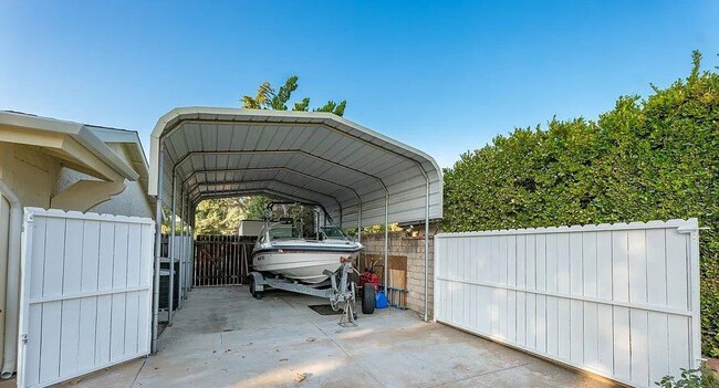 Building Photo - 22243 W Craggy View St