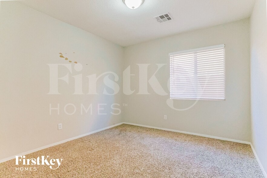 Building Photo - 1380 W Gary Dr