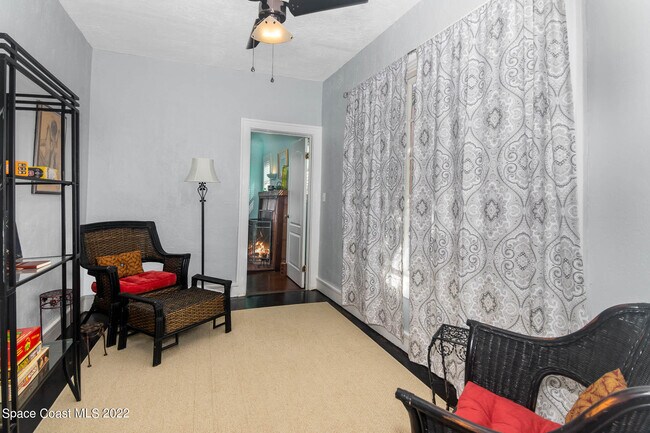 Building Photo - 27 E Ave A