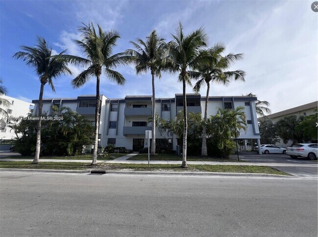 Primary Photo - 3582 NE 171 St