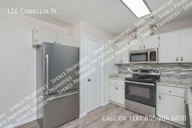 Building Photo - 126 Camellia Pl