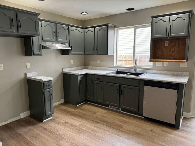 Building Photo - 1941 S 35th St