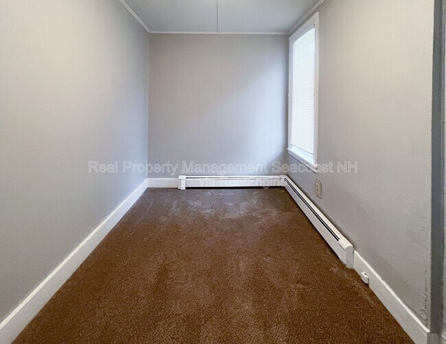 Building Photo - 11 Beacon St