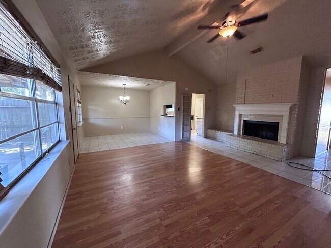 Building Photo - 20322 Beigewood Ln