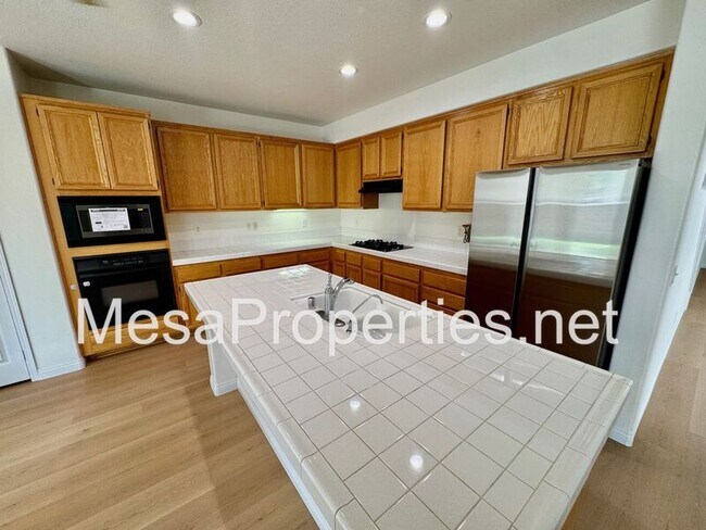 Building Photo - 6695 Goldy St