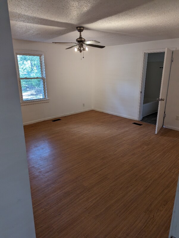 Building Photo - 608 N 10th St