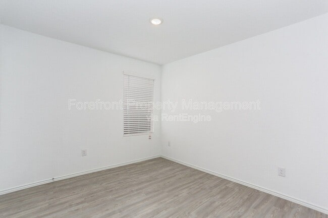 Building Photo - 6503 Scarecrow Wy