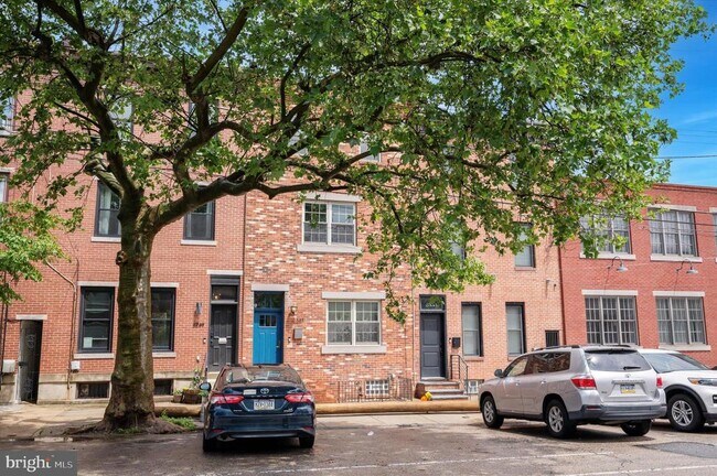 Building Photo - 2351 E York St