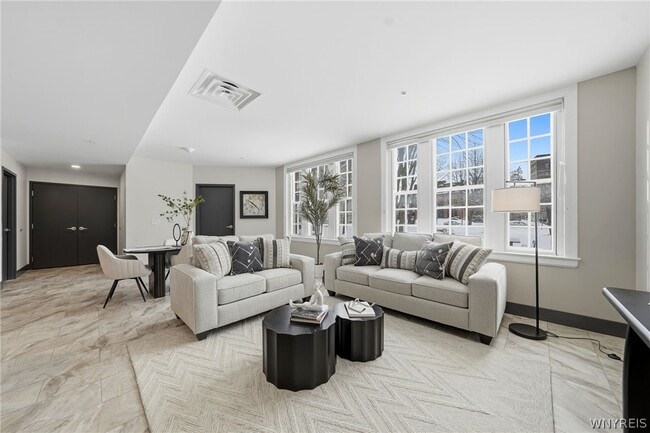 Building Photo - 40 North St