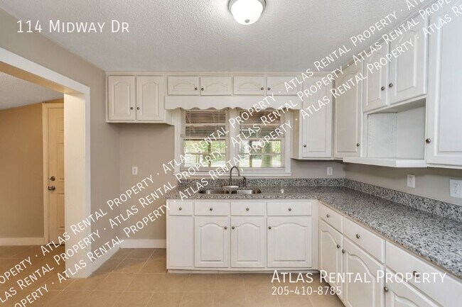 Building Photo - 114 Midway Dr