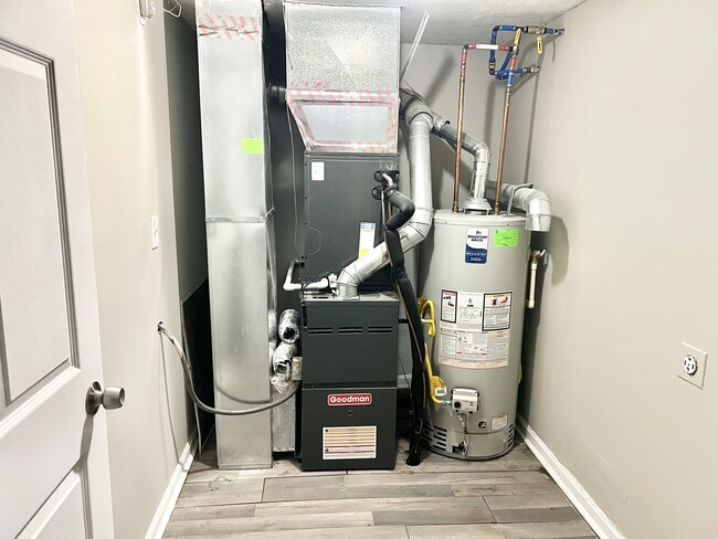 Building Photo - 205 N 26th St