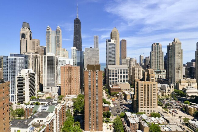 Building Photo - 121 W Chestnut St