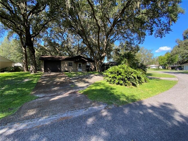 Building Photo - 39648 Meadowood Loop