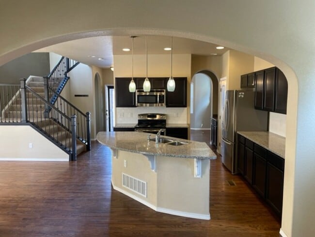 Building Photo - MOVE-IN SPECIAL!! Gorgeous Wolf Ranch Home!!!